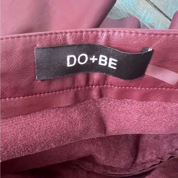 Do + Be Burgundy Faux Leather Skorts Size Medium - Picture 9 of 9